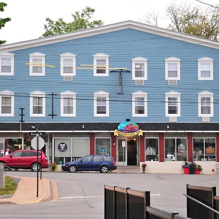 Smugglers Cove Inn Lunenburg Dış mekan fotoğraf