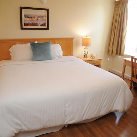 Smugglers Cove Inn Lunenburg Dış mekan fotoğraf