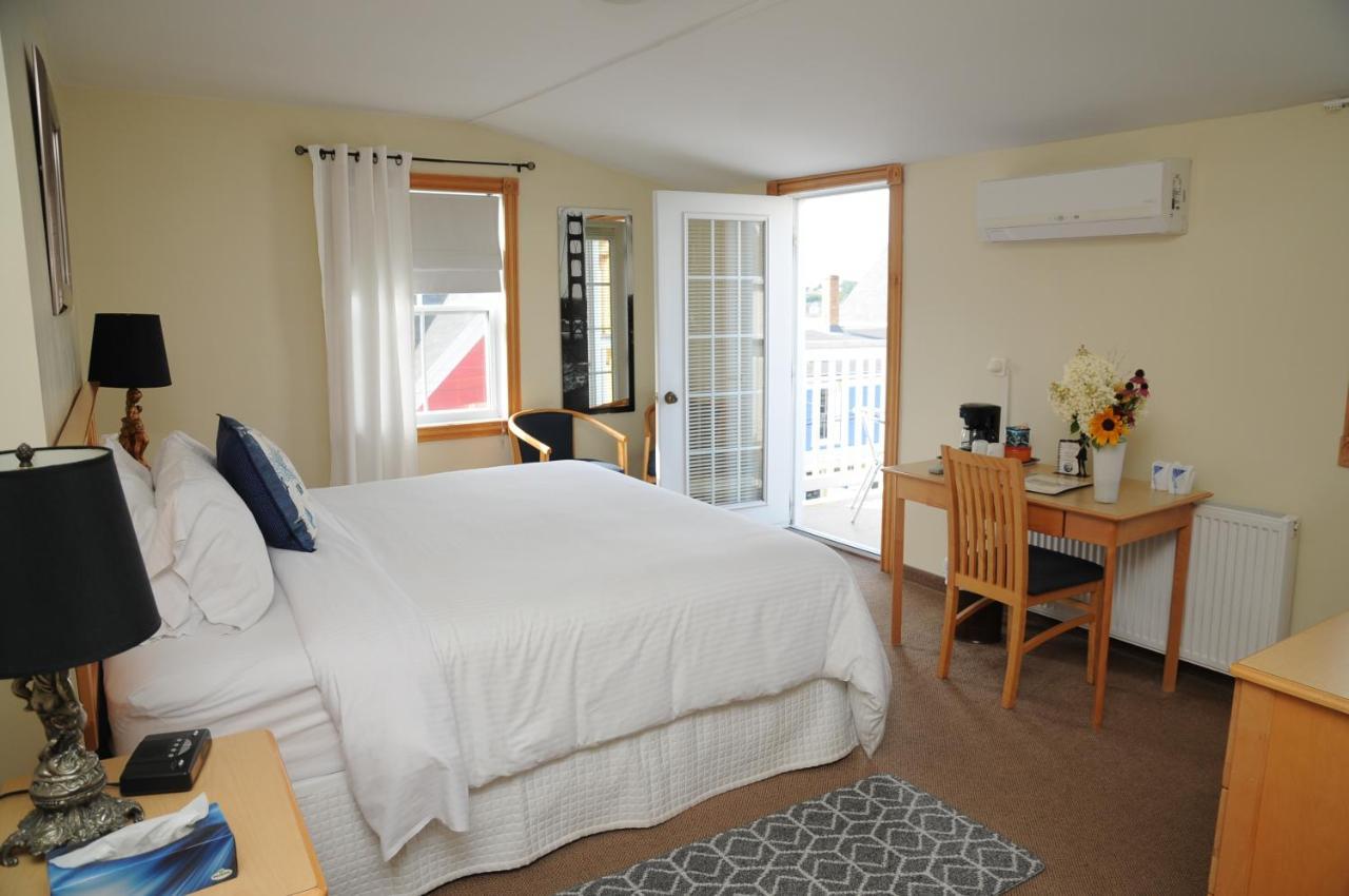 Smugglers Cove Inn Lunenburg Dış mekan fotoğraf