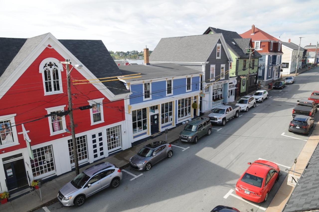 Smugglers Cove Inn Lunenburg Dış mekan fotoğraf