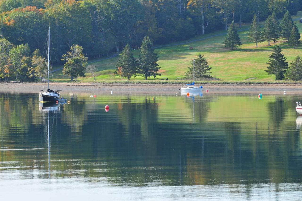 Smugglers Cove Inn Lunenburg Dış mekan fotoğraf