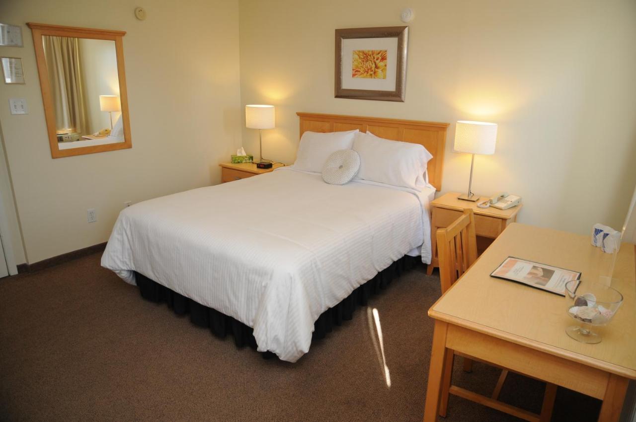 Smugglers Cove Inn Lunenburg Dış mekan fotoğraf