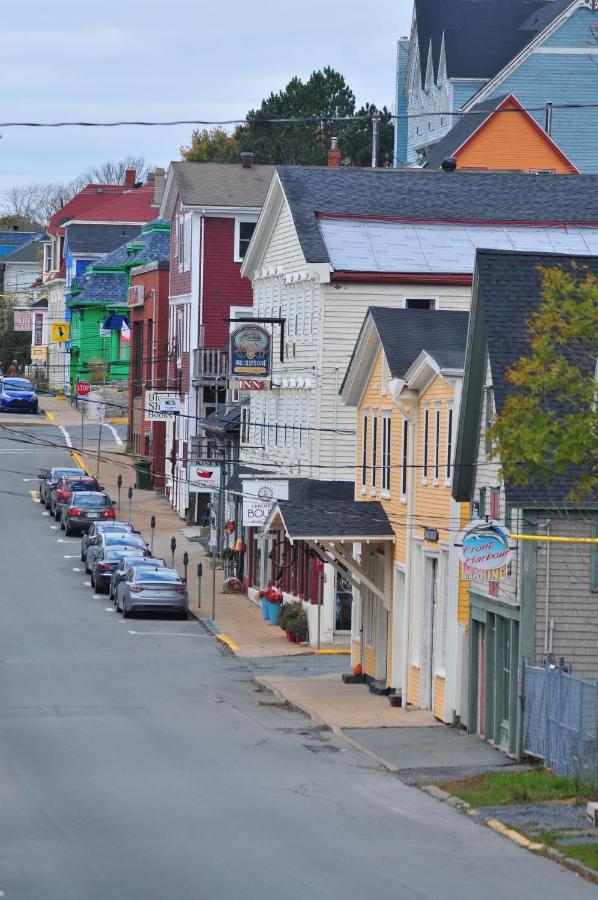 Smugglers Cove Inn Lunenburg Dış mekan fotoğraf