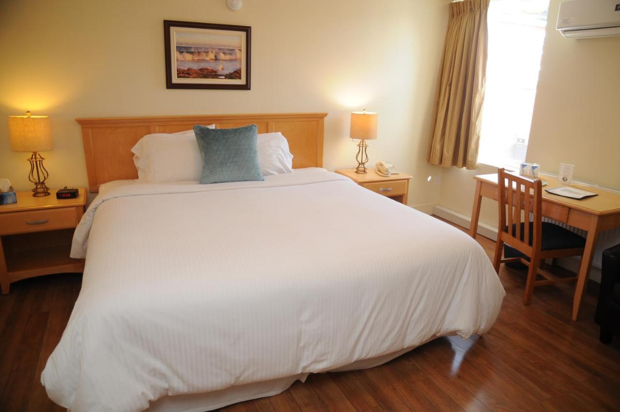 Smugglers Cove Inn Lunenburg Dış mekan fotoğraf