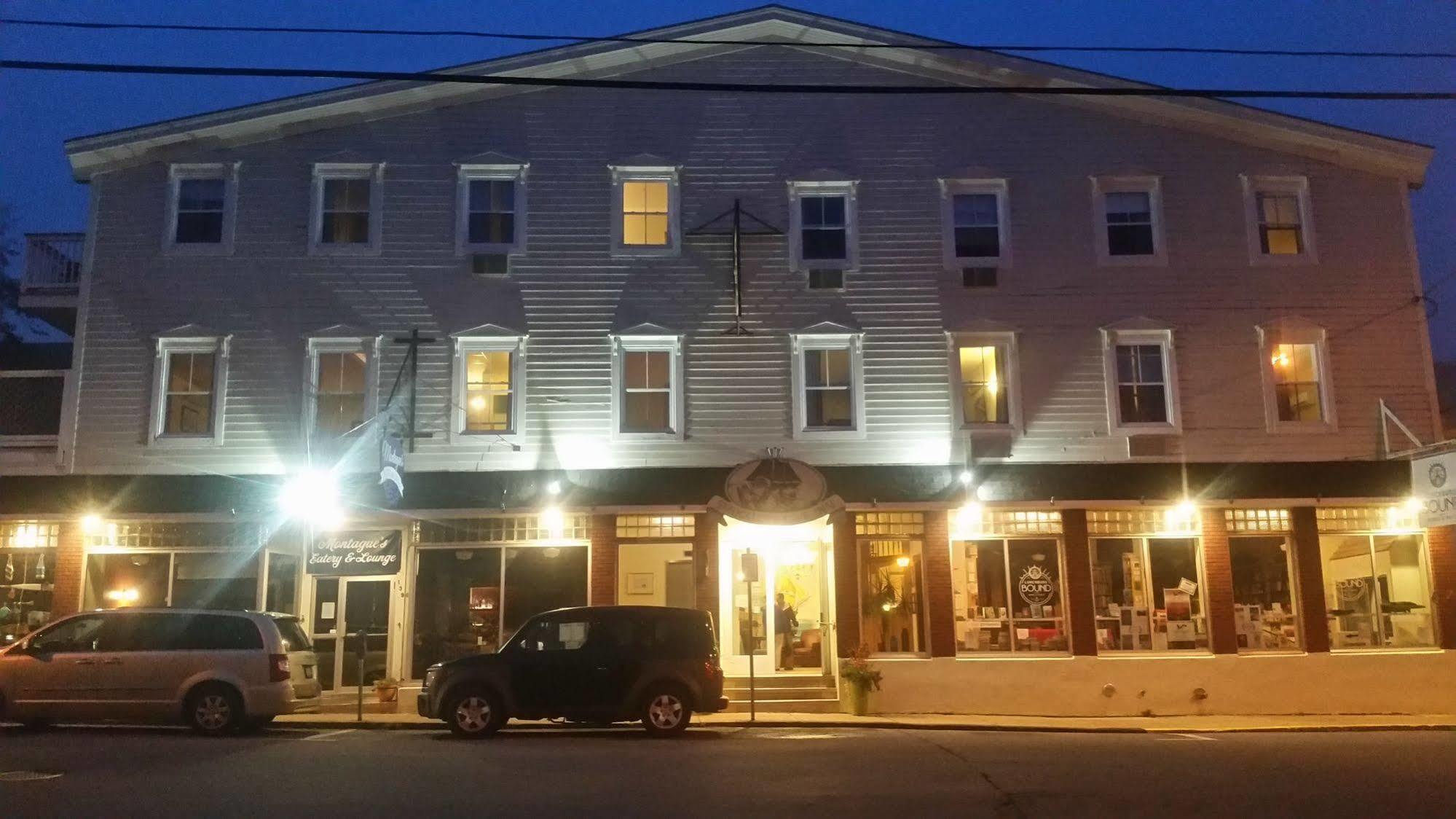 Smugglers Cove Inn Lunenburg Dış mekan fotoğraf