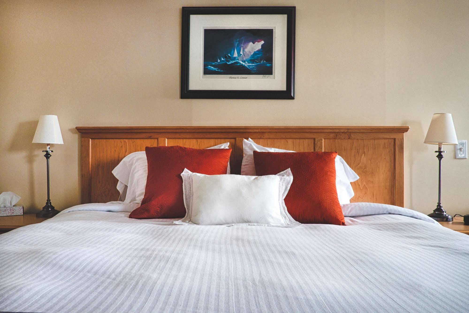 Smugglers Cove Inn Lunenburg Dış mekan fotoğraf