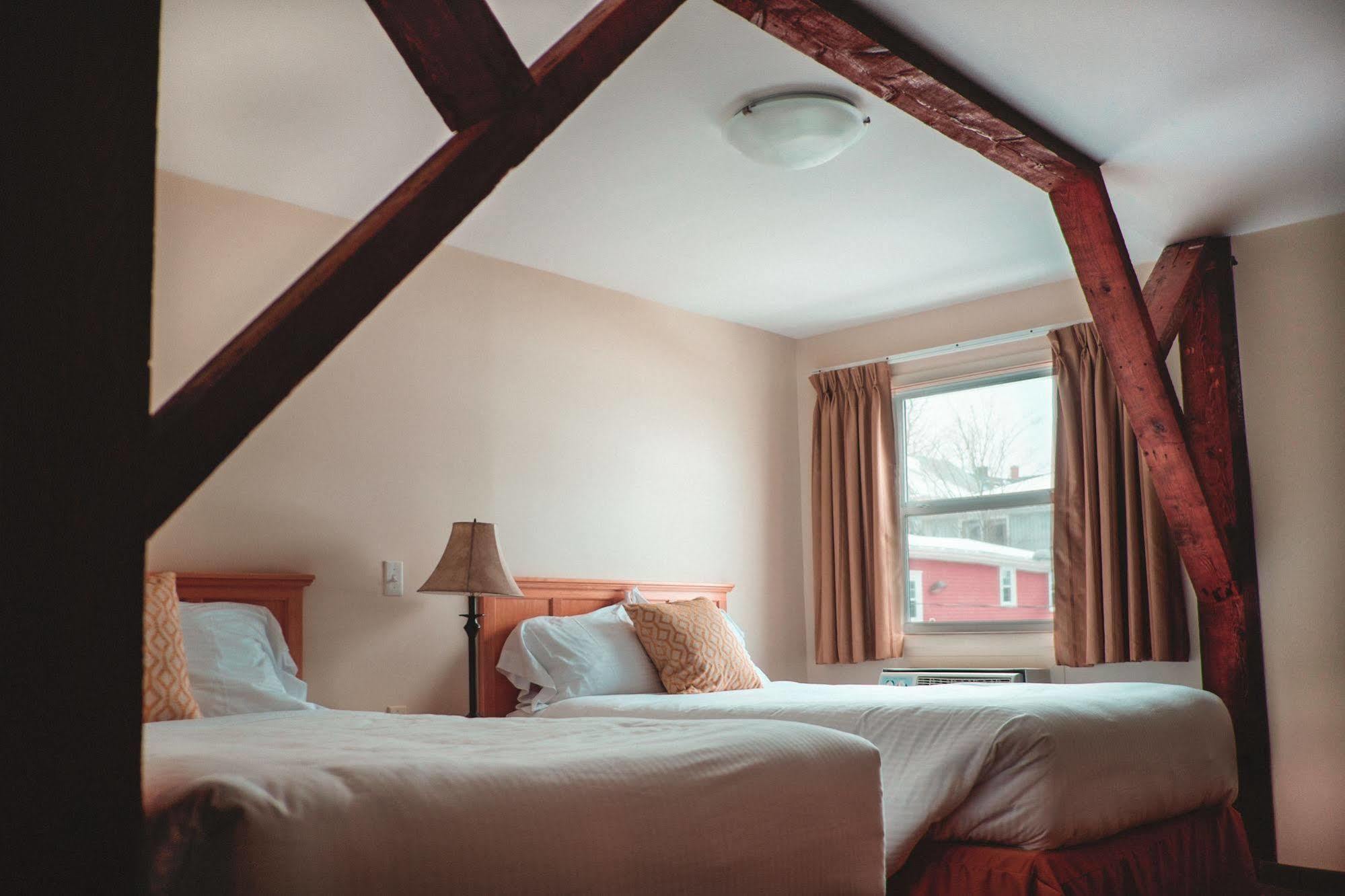Smugglers Cove Inn Lunenburg Dış mekan fotoğraf